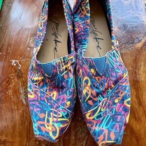 Toms graffiti multicolored shoes